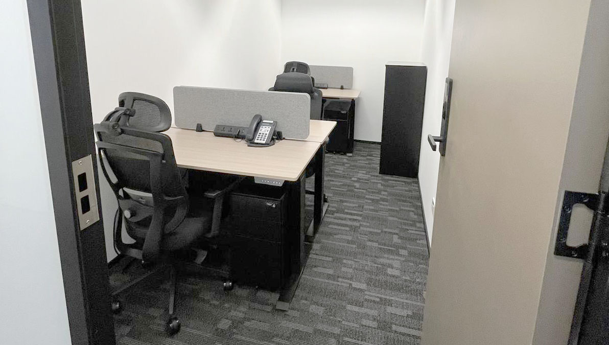 Small Private Office For Rent Singapore-2-Pax